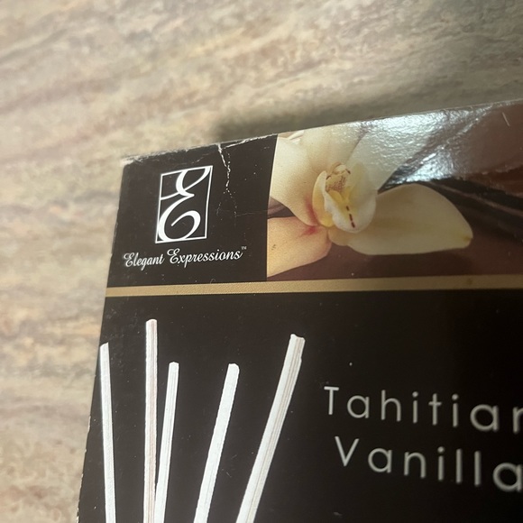 New Tahitian Vanilla set of three diffusers - Picture 5 of 16